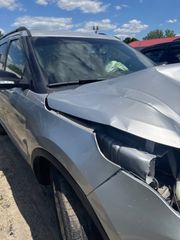 2014 Ford Explorer XLT - Exterior Front Right Corner Image